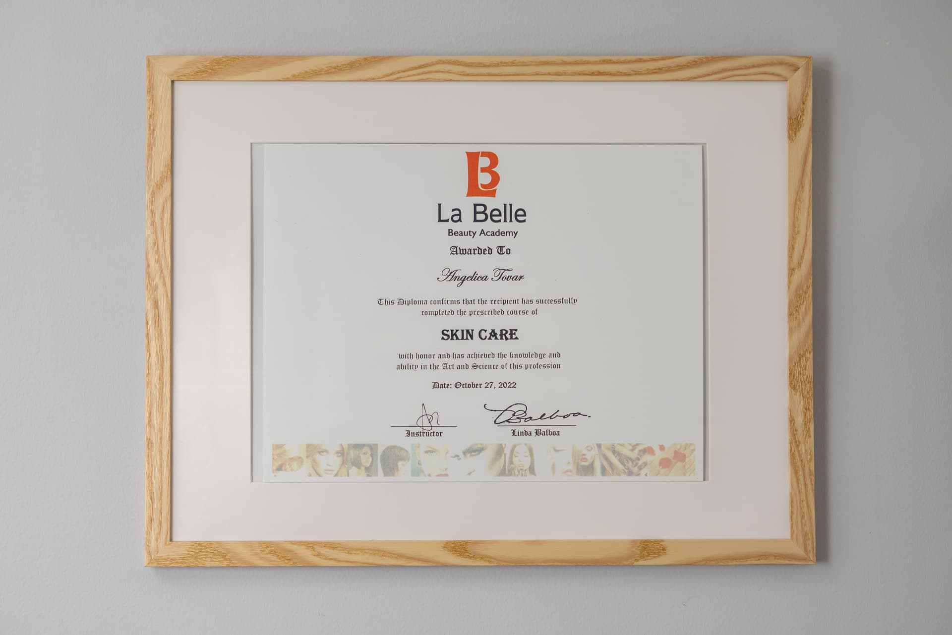 Licensed & Certified Expert Image